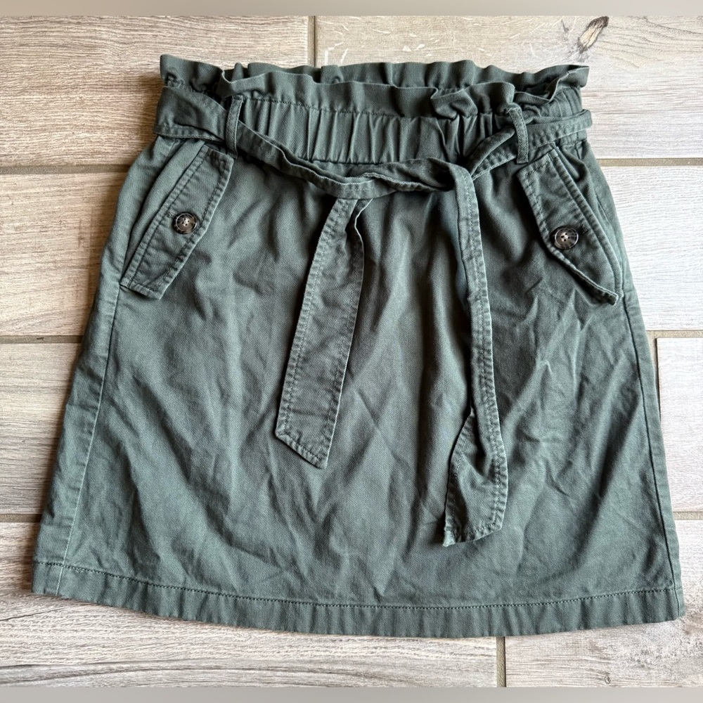 LOFT Women’s Dark Green Skirt With Pockets 4